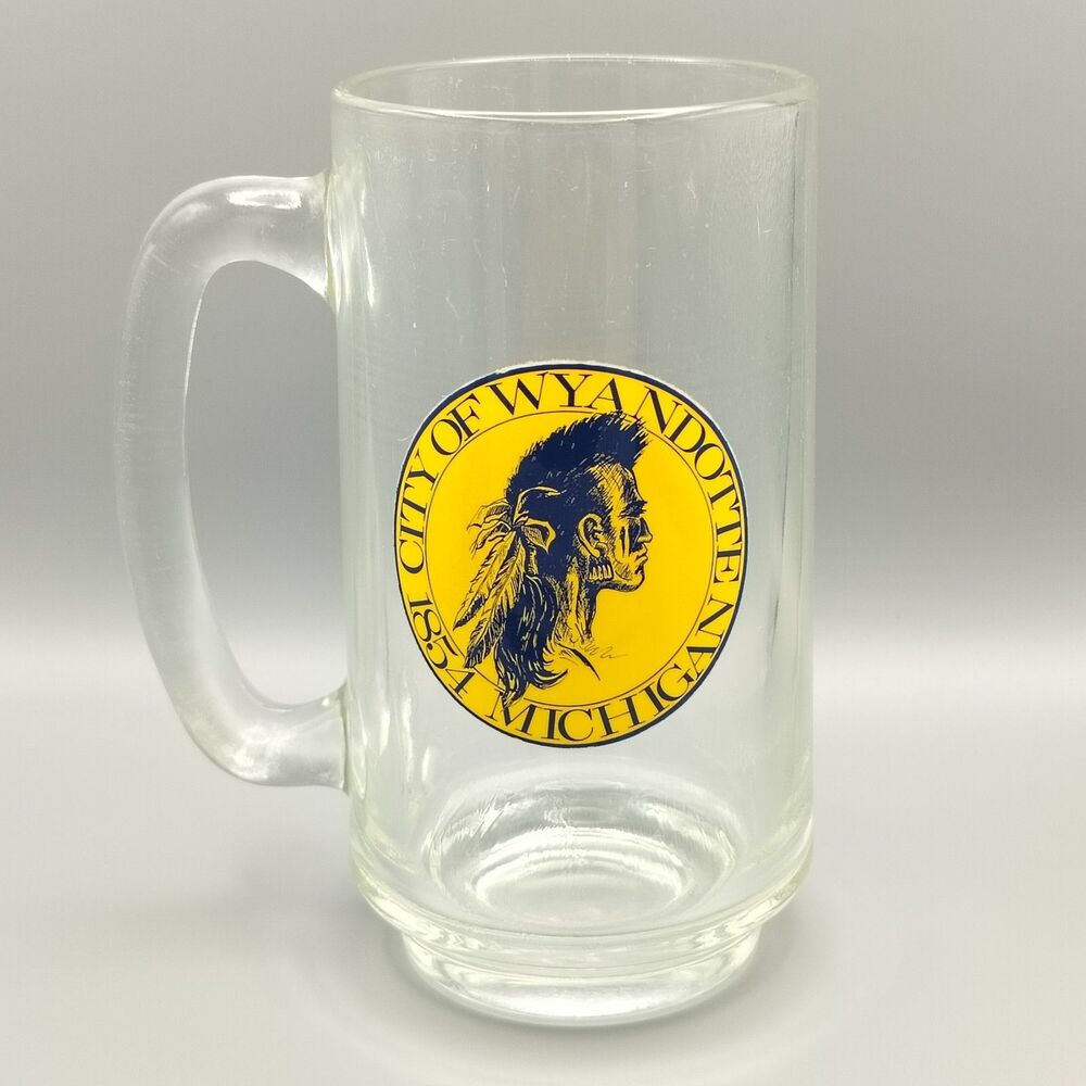 Wyandotte Michigan 1854 City Seal Glass Beer Mug 5.5” Vintage Souvenir